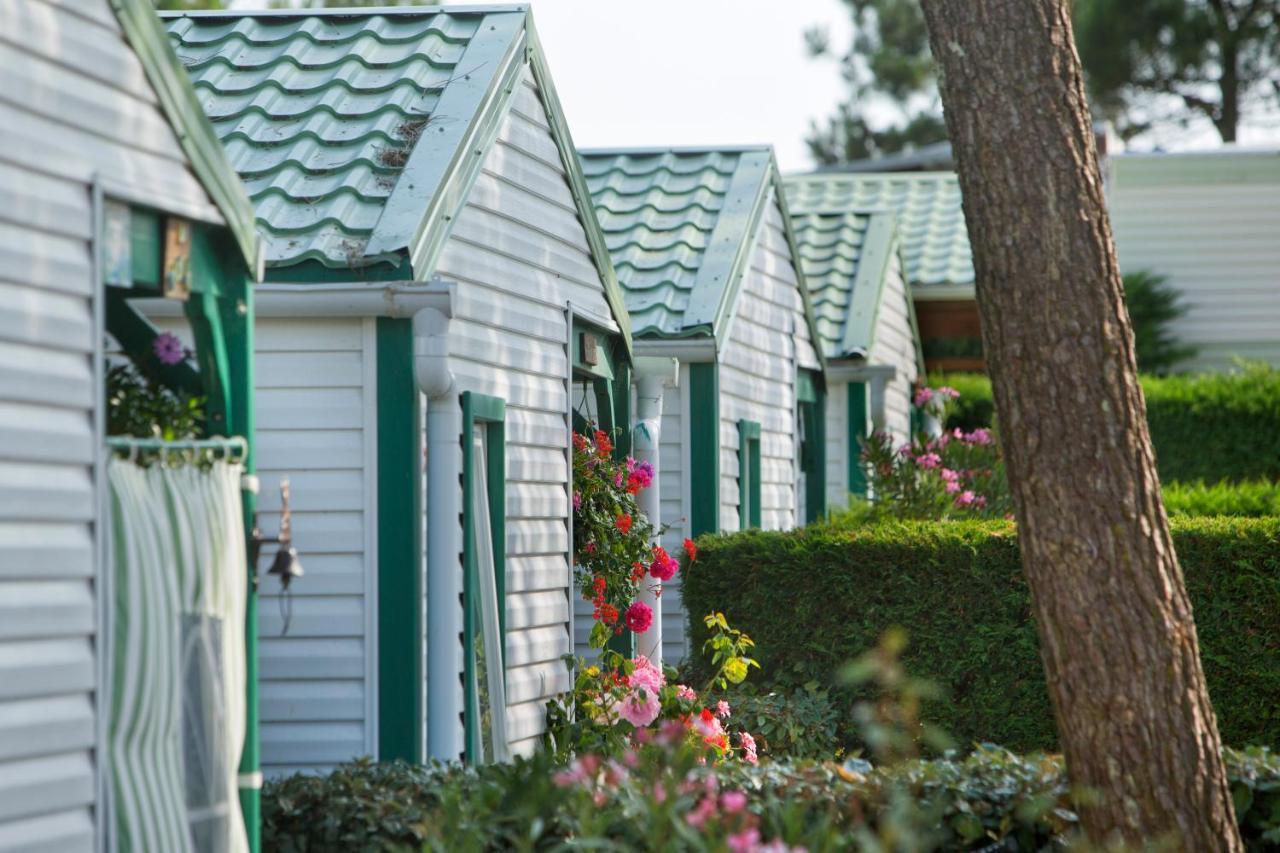 Camping Les Violettes La Faute-sur-Mer Exterior photo
